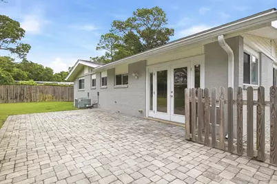 302 Loruna Dr, Gulf Breeze, FL 32561 - Photo 32