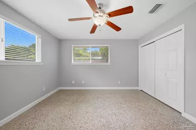 302 Loruna Dr, Gulf Breeze, FL 32561 - Photo 18