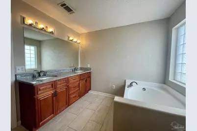 7747 Fenwick St, Navarre, FL 32566 - Photo 14