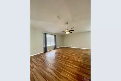 7747 Fenwick St, Navarre, FL 32566 - Photo 4