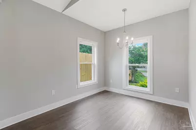 241 N H St, Pensacola, FL 32502 - Photo 10