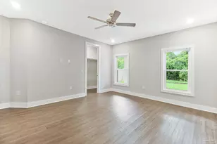 241 N H St, Pensacola, FL 32502 - Photo 14