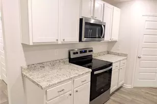 10557 Queens Gate Cir, Pensacola, FL 32506 - Photo 6