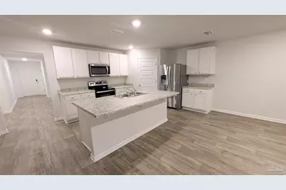 10557 Queens Gate Cir, Pensacola, FL 32506 - Photo 2