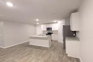 10557 Queens Gate Cir, Pensacola, FL 32506 - Photo 4