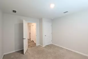 10557 Queens Gate Cir, Pensacola, FL 32506 - Photo 16