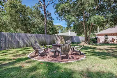 1909 Jamaica Dr, Navarre, FL 32566 - Photo 2