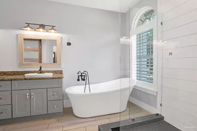 16660 Innerarity Pt Rd, Pensacola, FL 32507 - Photo 28