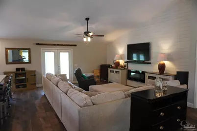 7305 Durden Dr, Pensacola, FL 32526 - Photo 2