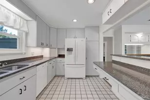 25 Arapaho Dr, Pensacola, FL 32507 - Photo 14