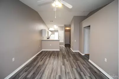 309 Loveland Cir, Pensacola, FL 32526 - Photo 2