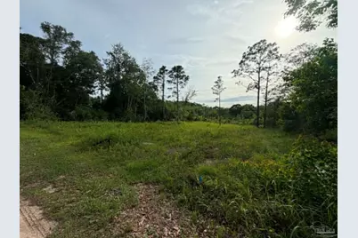 999 New Haven Dr, Cantonment, FL 32533 - Photo 2
