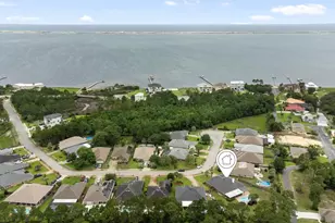 6384 Old Harbor Ct, Gulf Breeze, FL 32563 - Photo 6
