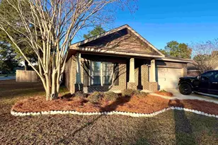 6716 Barnwood Dr, Milton, FL 32570 - Photo 1
