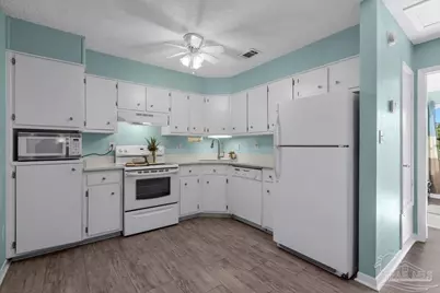 1301 Redwood Ln #F, Gulf Breeze, FL 32563 - Photo 10