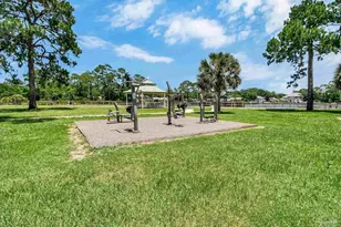 200 S 2nd St, Pensacola, FL 32507 - Photo 16