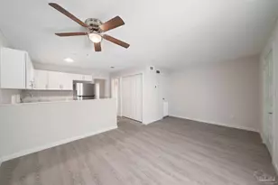 216 Broadmoor Ln, Pensacola, FL 32507 - Photo 6