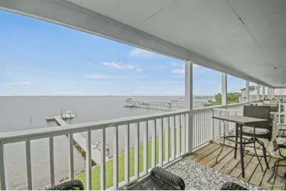 5539 Soundside Dr #C, Gulf Breeze, FL 32563 - Photo 2