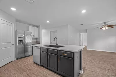 5765 Blackhorse Cir, Pensacola, FL 32526 - Photo 12