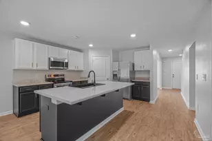 5765 Blackhorse Cir, Pensacola, FL 32526 - Photo 10