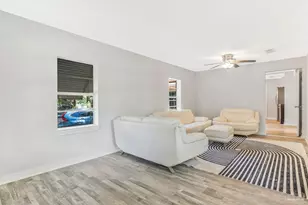 114 E Maxwell St, Pensacola, FL 32503 - Photo 8