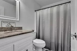 7656 Old Hickory Dr, Pensacola, FL 32507 - Photo 14