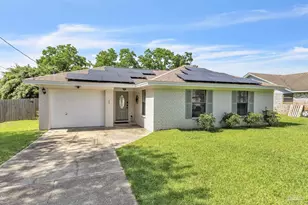 7656 Old Hickory Dr, Pensacola, FL 32507 - Photo 2