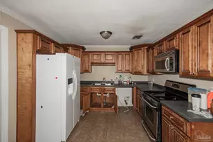 9121 Camberwell Rd, Pensacola, FL 32514 - Photo 14