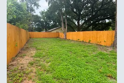 1804 W Lakeview Ave, Pensacola, FL 32501 - Photo 12