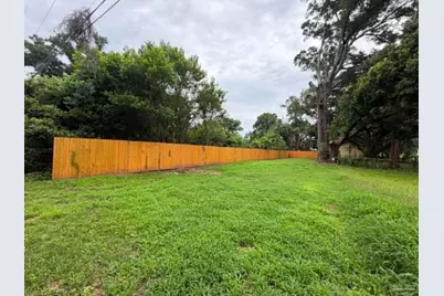 1804 W Lakeview Ave, Pensacola, FL 32501 - Photo 1