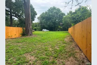 1804 W Lakeview Ave, Pensacola, FL 32501 - Photo 10