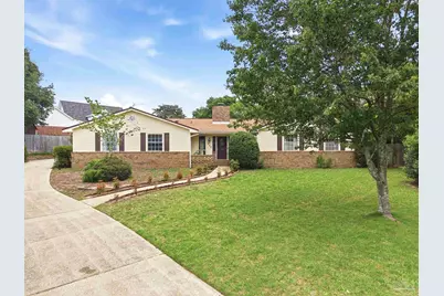 702 Southern Ct, Gulf Breeze, FL 32561 - Photo 1