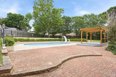 702 Southern Ct, Gulf Breeze, FL 32561 - Photo 36