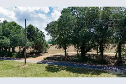17 Three Oaks Ln, Pace, FL 32571 - Photo 2