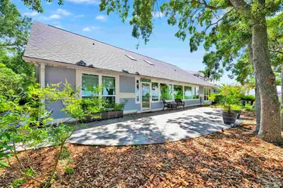5466 N Shore Rd, Pensacola, FL 32507 - Photo 10