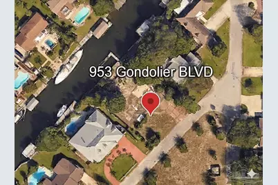 953 Gondolier Blvd, Gulf Breeze, FL 32563 - Photo 1