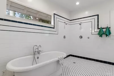 1701 E Moreno St, Pensacola, FL 32503 - Photo 22