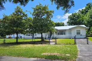 6801 Vivian Dr, Pensacola, FL 32505 - Photo 2