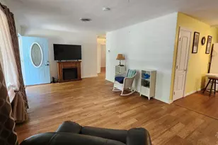 6801 Vivian Dr, Pensacola, FL 32505 - Photo 6