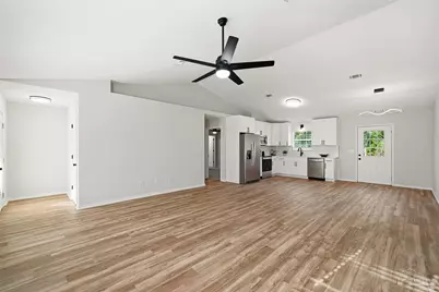 5386 Traci Dr, Milton, FL 32583 - Photo 8