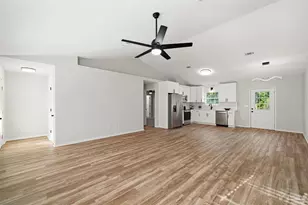 5386 Traci Dr, Milton, FL 32583 - Photo 8
