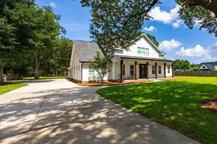 7462 Woodside Rd, Pensacola, FL 32526 - Photo 1