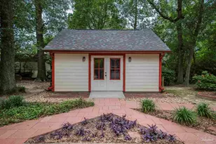 2020 E Bobe St, Pensacola, FL 32503 - Photo 10