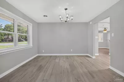 6425 Aspen Ave, Milton, FL 32570 - Photo 4