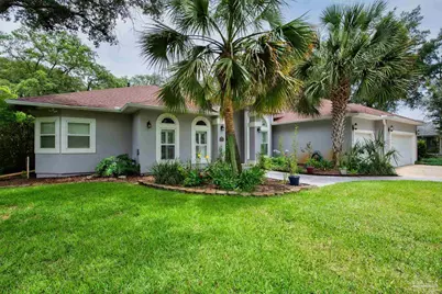 2760 Pebble Beach Dr, Navarre, FL 32566 - Photo 2