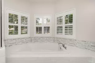 2760 Pebble Beach Dr, Navarre, FL 32566 - Photo 56