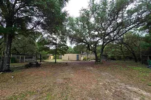 7239 E Bay Blvd, Navarre, FL 32566 - Photo 4