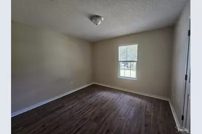 2040 E Roberts Rd, Pensacola, FL 32534 - Photo 6