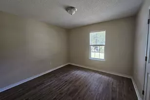 2040 E Roberts Rd, Pensacola, FL 32534 - Photo 6