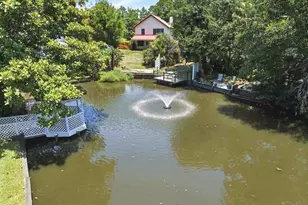 1841 E Smugglers Cove Dr, Gulf Breeze, FL 32563 - Photo 24